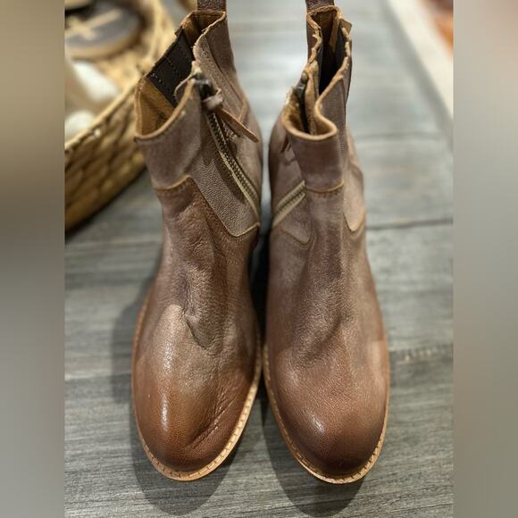 Sofft Women's Ardmore Ankle Boots - Picture 4 of 12